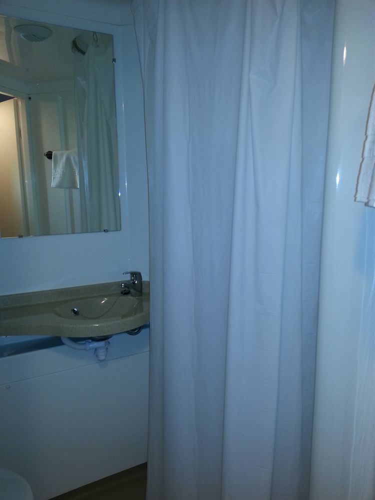 Auberge De Jeunesse Hi Bordeaux-Blanquefort - Ex Otellia المظهر الخارجي الصورة